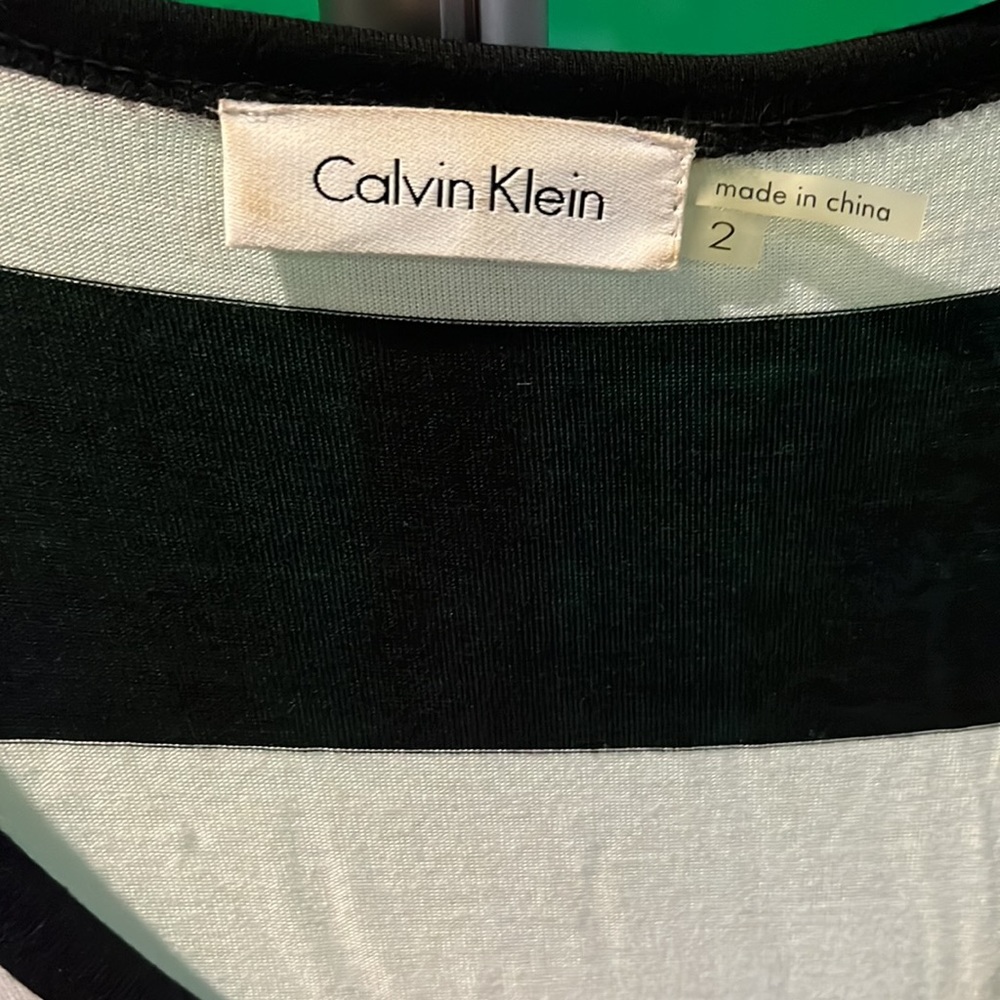 CalvinKlein black and white very flattering maxi dress! 3/4 sleeve. Classic! - Picture 2 of 3